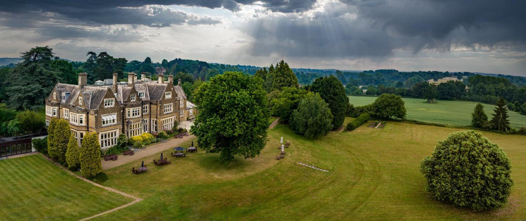 Отель Hartsfield Manor Доркинг Экстерьер фото